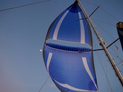 Mond mit Parasailor